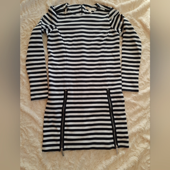 🔥🔥🔥SALE🔥🔥🔥Michael Kors Navy & White Striped Nautical Dress - Picture 1 of 5